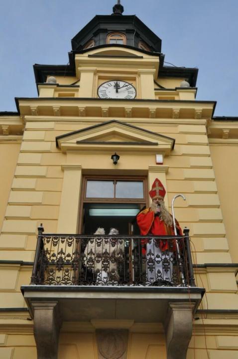 Św Mikołaj i dekorowanie miejskiej choinki _9