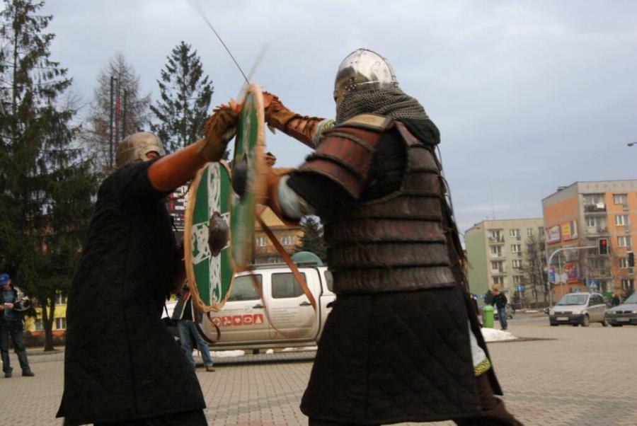 Pokaz walk i rzemiosła Wikingów_40