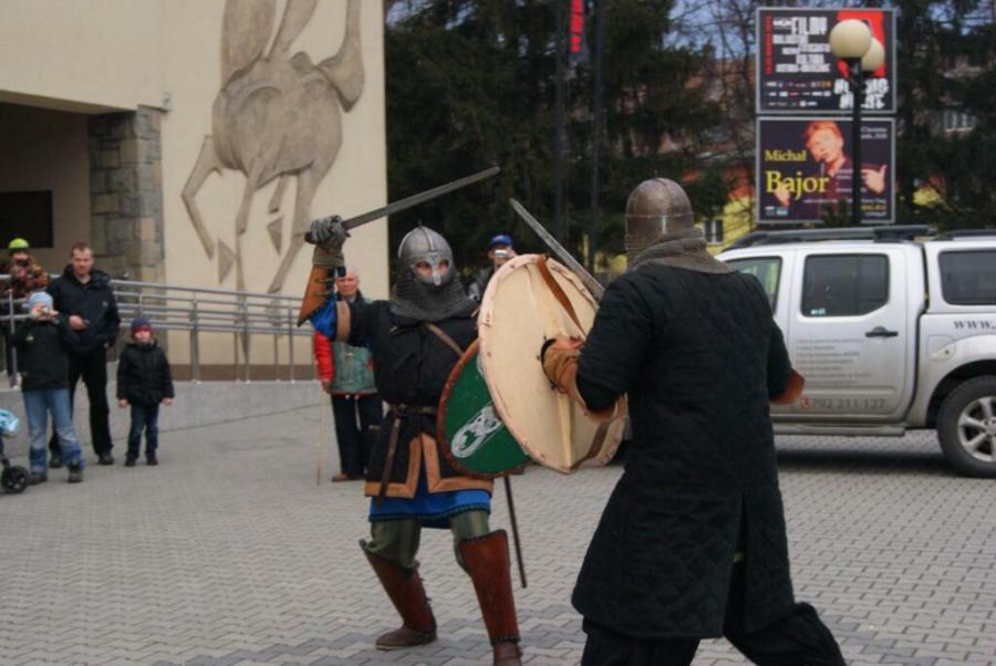 Pokaz walk i rzemiosła Wikingów_56