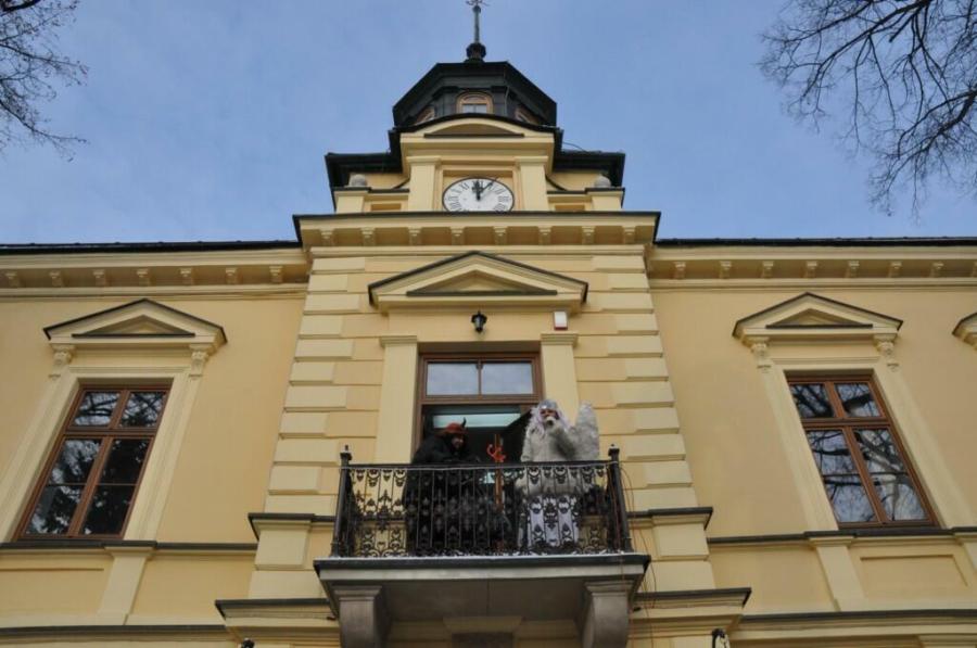Św Mikołaj i dekorowanie miejskiej choinki _7