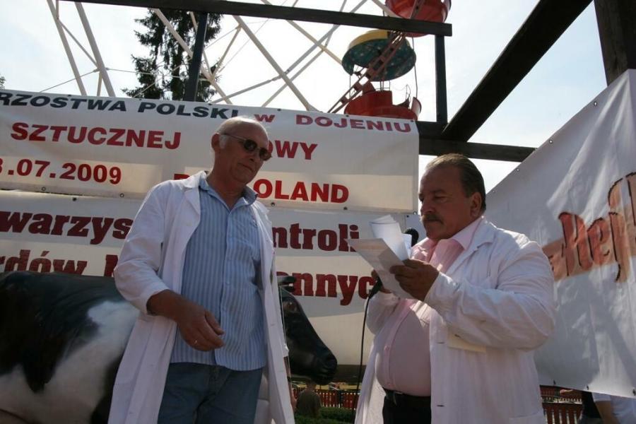 Mistrzostwa w dojeniu sztucznej krowy - Rabka_57