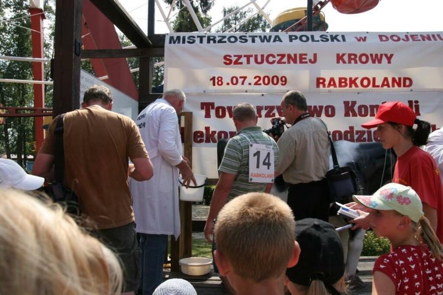 Mistrzostwa w dojeniu sztucznej krowy - Rabka_62